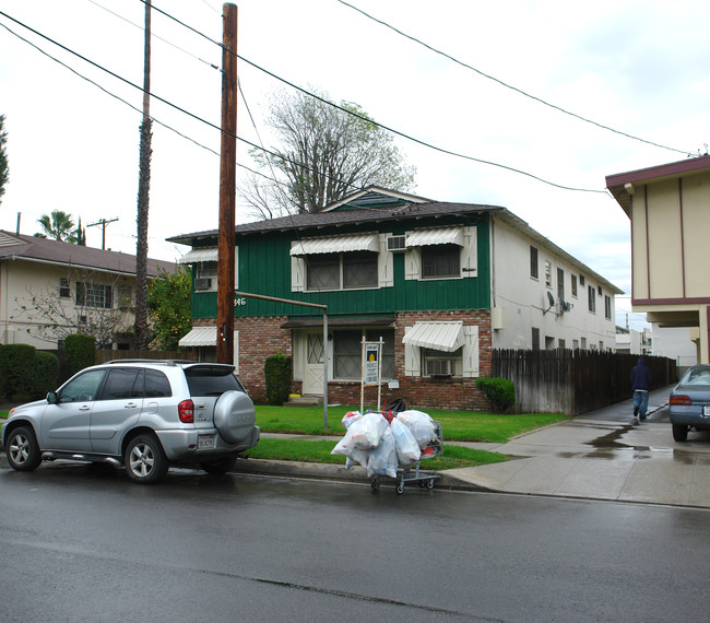 5346 Bellingham Ave in Valley Village, CA - Building Photo - Building Photo