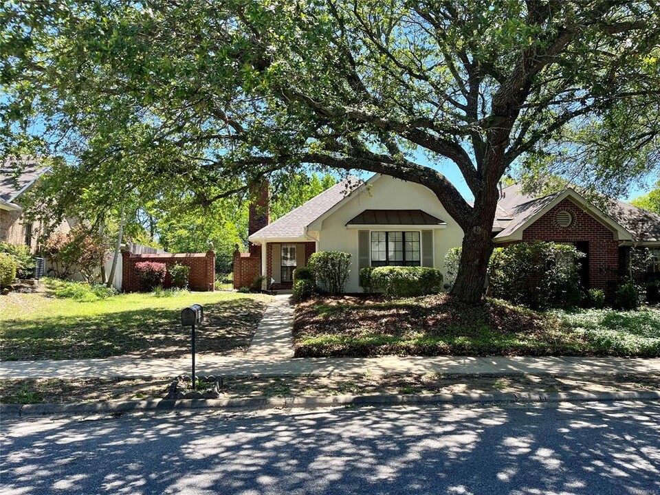 3204 Gatsby Ln in Montgomery, AL - Building Photo