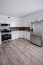 1175 NE Miami Gardens Dr in Miami, FL - Building Photo - Building Photo