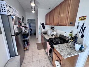 874 Beacon St, Unit 52 in Boston, MA - Foto de edificio - Building Photo