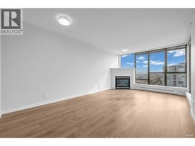 8180 Granville Ave in Richmond, BC - Building Photo