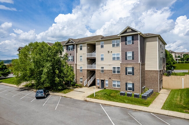 Mountain Valley Apartments in Morgantown, WV - Foto de edificio - Building Photo