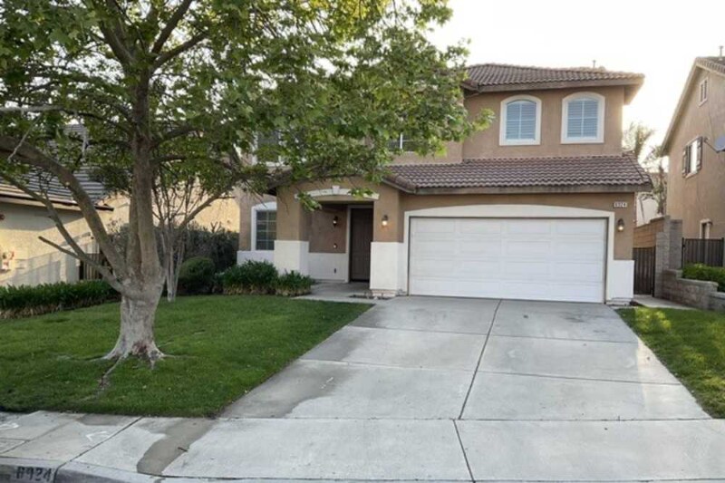 6932 Lisa Dr in Fontana, CA - Building Photo