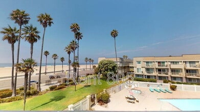 334 Surfside Dr in Port Hueneme, CA - Building Photo - Building Photo