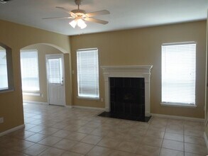 17207 Rancho Verde Way in Houston, TX - Foto de edificio - Building Photo