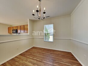 3112 Varcroft Rd in Knightdale, NC - Foto de edificio - Building Photo