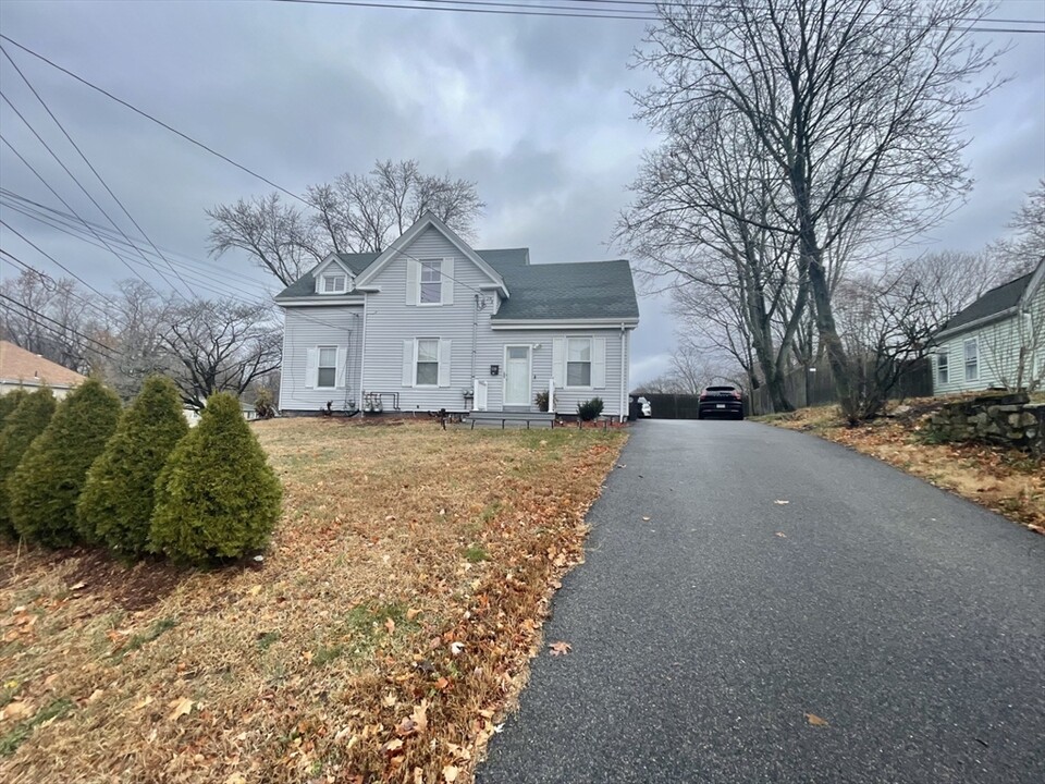 604 East St-Unit -2 in Weymouth, MA - Foto de edificio