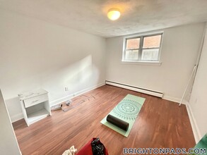 65 Chiswick Rd in Boston, MA - Foto de edificio - Building Photo