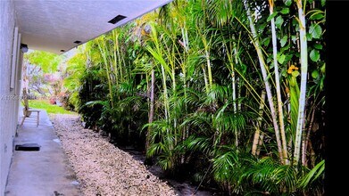 274 SW 9th St in Dania Beach, FL - Building Photo - Building Photo