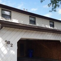 82 Northbreeze Dr in Appleton, WI - Building Photo
