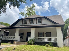 1215 S Hull St in Montgomery, AL - Building Photo