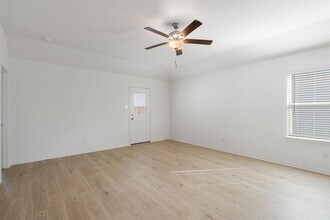 133 Paria Ct in Jarrell, TX - Building Photo - Building Photo