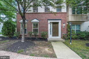 102 Vista Knoll Dr in Occoquan, VA - Building Photo