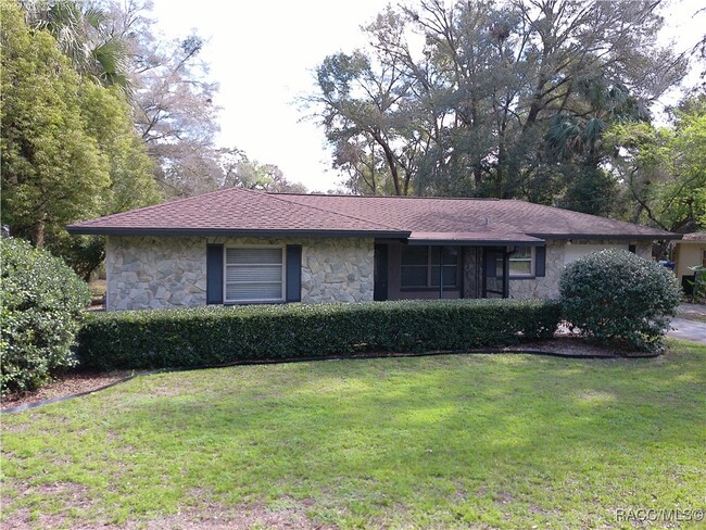 property at 3431 S Apopka Ave