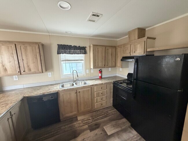 1125 Connor Ave in Eagle Lake, TX - Building Photo - Building Photo