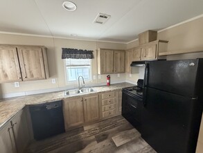 1121 Connor Ave in Eagle Lake, TX - Building Photo - Building Photo