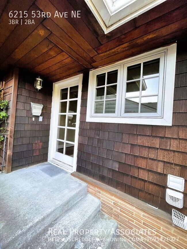 6215 53rd Ave NE in Seattle, WA - Building Photo - Building Photo
