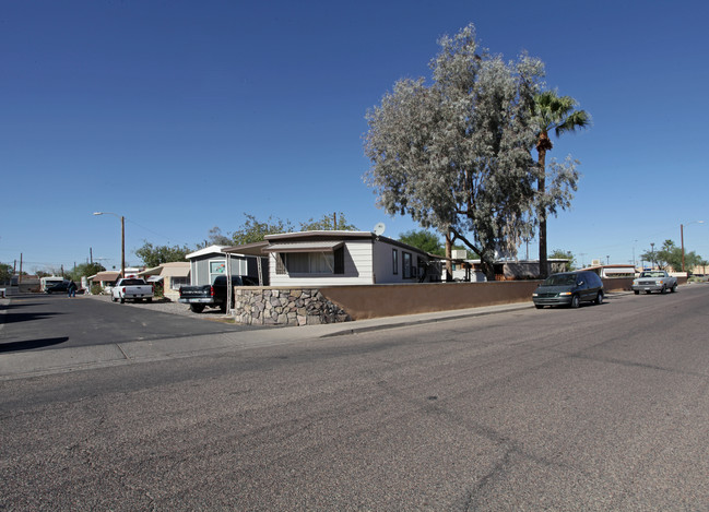 Paradise Gardens in Casa Grande, AZ - Foto de edificio - Building Photo