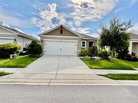 718 Chinoy Rd in Davenport, FL - Building Photo