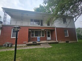 800-802 E 75th Terrace in Kansas City, MO - Building Photo