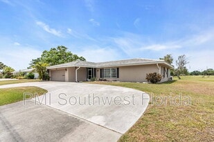 2006 S Beneva Rd in Sarasota, FL - Building Photo
