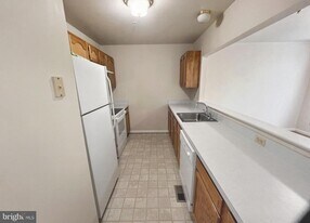 3615 Harbor Rd in Chesapeake Beach, MD - Building Photo