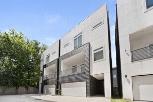 513 Schweikhardt St in Houston, TX - Building Photo