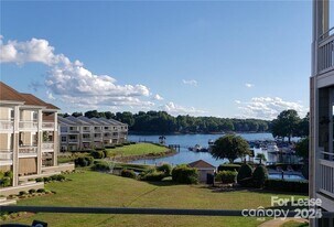 1044 Southwest Dr in Davidson, NC - Building Photo