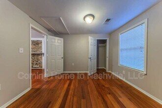 891 W Sharpe Ave in Nashville, TN - Foto de edificio - Building Photo