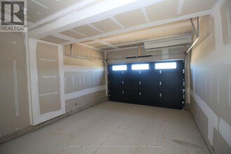 1069 Karenana Rd in London, ON - Building Photo - Building Photo