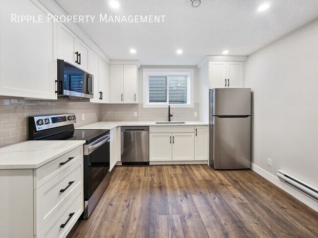 2614-26128 28 Ave SW in Calgary, AB - Building Photo - Building Photo