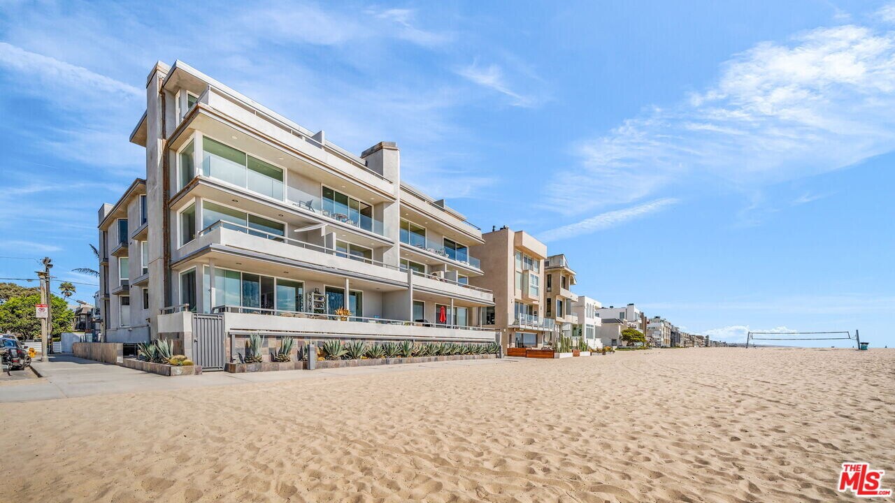 6 Fleet St in Marina Del Rey, CA - Building Photo