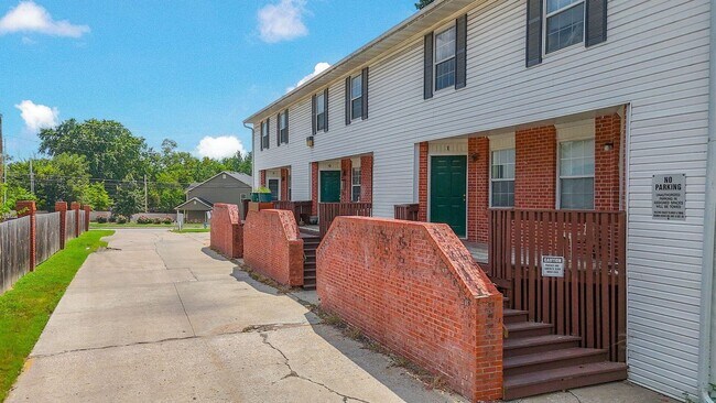 1407 Paris Rd in Columbia, MO - Building Photo - Building Photo