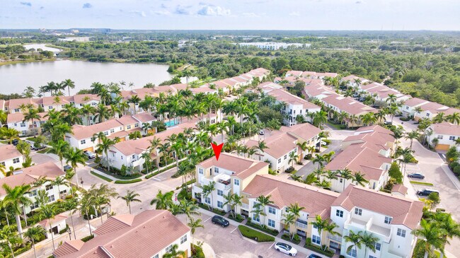 4920 NW 15th Ave in Boca Raton, FL - Foto de edificio - Building Photo