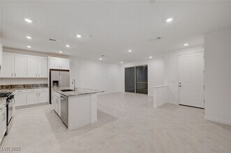 2537 Monolith St in Las Vegas, NV - Building Photo - Building Photo