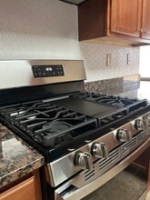 6211 Crestgate Ln in Tucker, GA - Foto de edificio - Building Photo