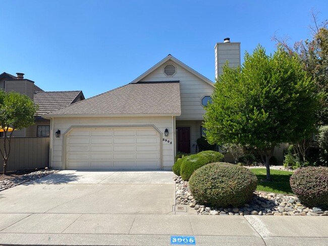 property at 3905 Cougar Pl