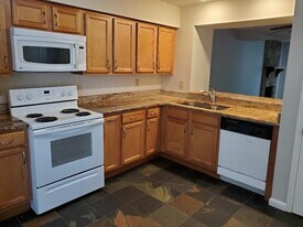 1247 Druid Knoll Dr NE in Atlanta, GA - Building Photo