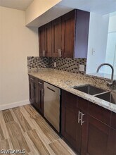 190 Santa Clara Dr in Naples, FL - Building Photo - Building Photo