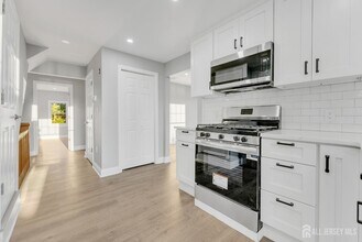 15 N Main St in Pennington, NJ - Building Photo - Building Photo