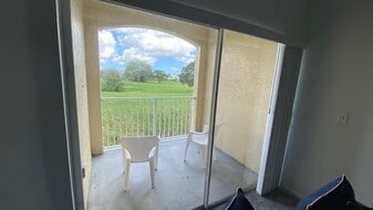 2060 Greenview Shores Blvd in Wellington, FL - Building Photo