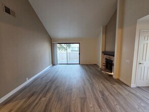 2280 Hurley Way in Sacramento, CA - Building Photo - Building Photo