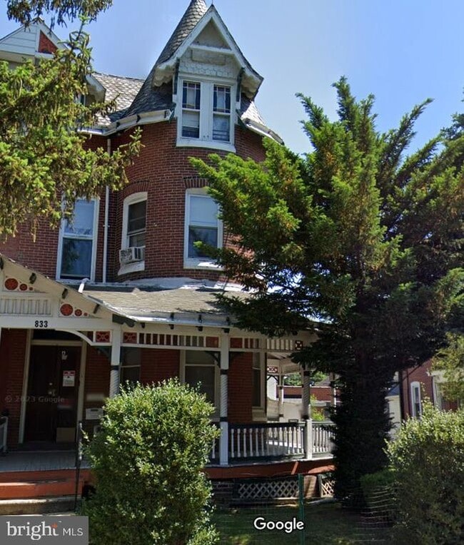 property at 833 W Marshall St