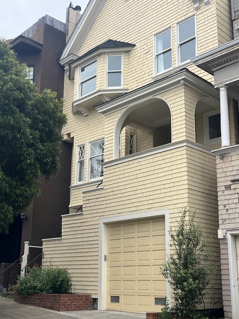 15 Woodland Ave, Unit Top unit