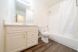 2345 Grove Ave in San Diego, CA - Building Photo - Building Photo