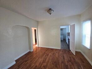 504 N Sweetzer Ave, Unit 504 1/2 in West Hollywood, CA - Foto de edificio - Building Photo