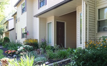 Greenway Apartments in Lysander, NY - Foto de edificio - Building Photo