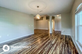 2712 Lucaya Ave in North Port, FL - Foto de edificio - Building Photo