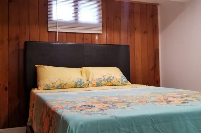 321 W Valley Stream Blvd, Unit 1 in Valley Stream, NY - Building Photo - Building Photo