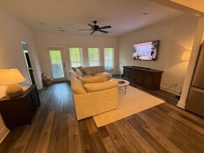 1270 Woodland Circle in Opelika, AL - Building Photo - Building Photo